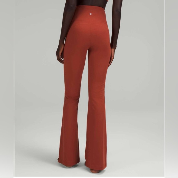 🍋Women’s Lululemon Groove Super-High-Rise Flared Pant Nulu Size 14 Cayenne🍋 - Picture 1 of 16